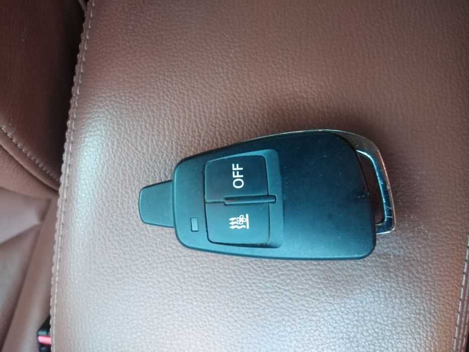 AUDI A 4 B8 2010 2.0