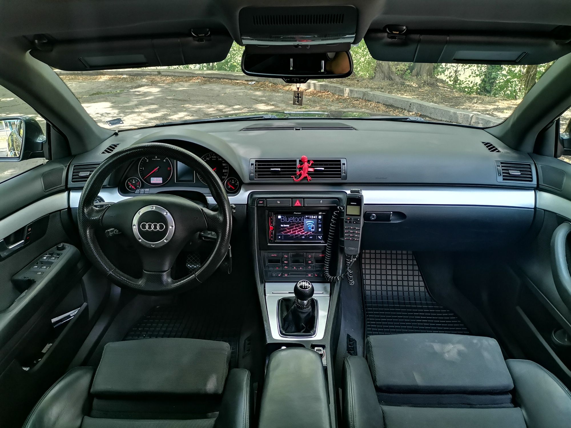 AUDI A4 B6 B7  S-line салон с подгрев и щори