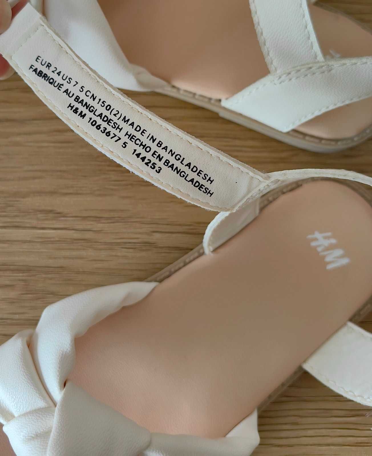 НОВИ Сандали за момиче