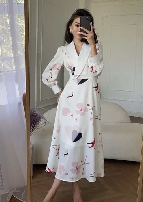 Платье на вечер,  очень удобно садится.