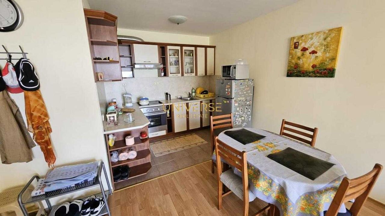 Продава се Двустаен апартамент в Свети Влас - 70 кв.м за 1058 €/кв.м - Снимка #2