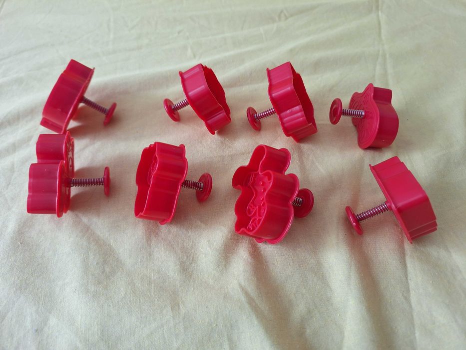 Set 8 forme pentru prajituri de Craciun, KkvoGmle, Silicon, Rosu