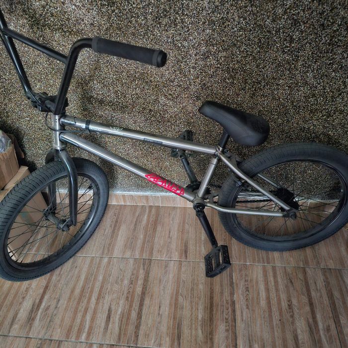 Vând Bicicleta 2000 ron