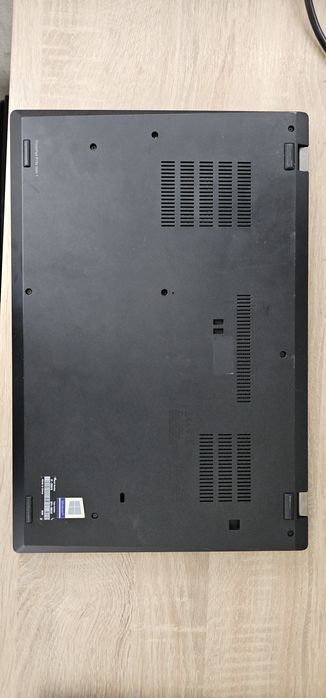 Lenovo ThinkPad P15s Gen 1 – i7, 40GB RAM, Quadro P520 – Stare excelen