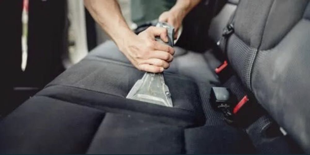 Inchiriez aspirator puzzi inserctie extractie pentru canapele saltele