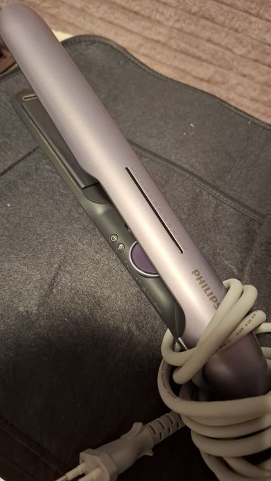 Vând placa de îndreptat parul