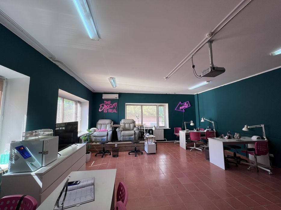 Срочно! Продам готовый бизнес студия маникюрны студия