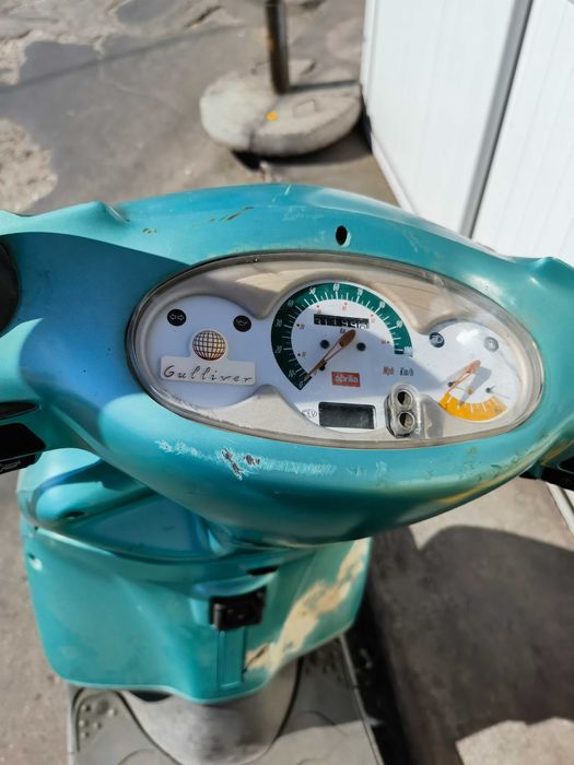 Vând. scuter. Motor în 2 timpi