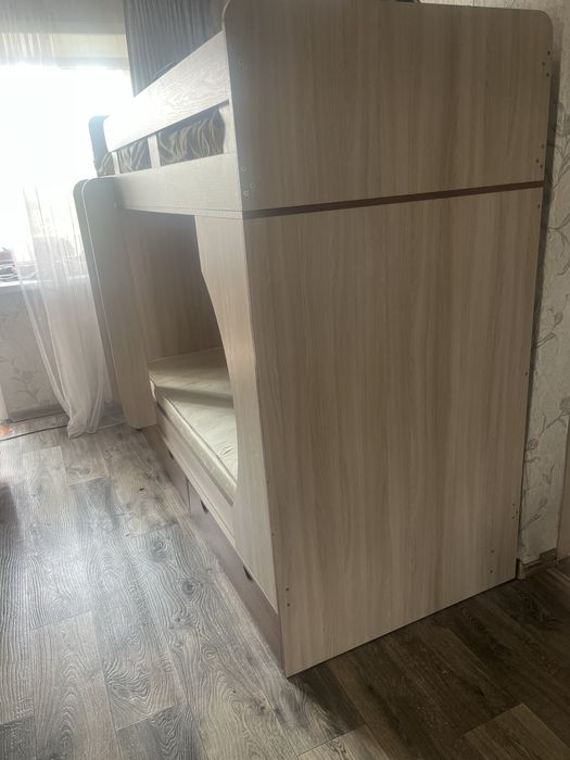 Продам двухъяростную кровать