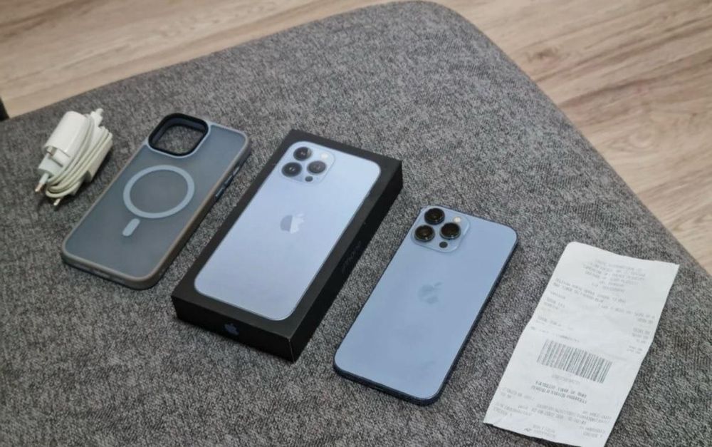Vând iPhone 13 Pro Max impecabil