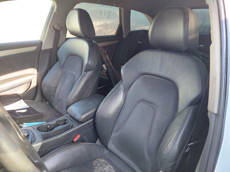 Dezmembram Audi A4 B8, an 2010, 2.0 TDI cod CAGA, cutie manuala
