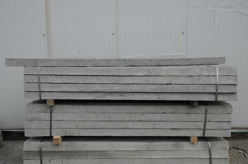 Stalpi de beton pentru gard, vii sau livezi - noi