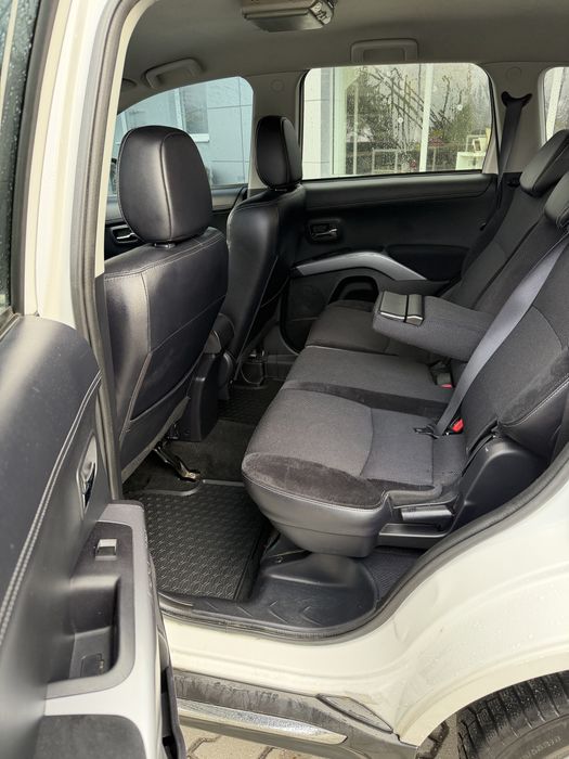 Mitsubishi outlander  2.2 d