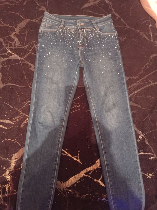 Дънки нови по 15лв