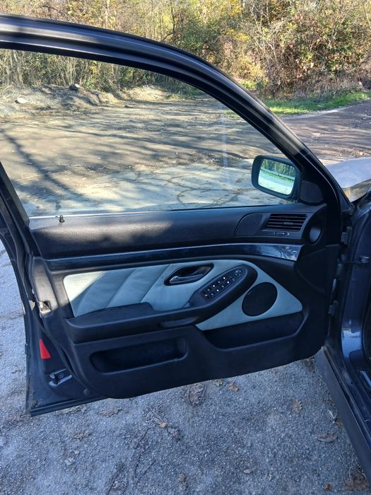 БМВ 523 - Е39 НА ЧАСТИ