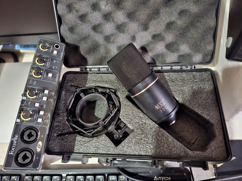 Studio jihozlari Focusrite Saffire 6 Mxl 770 micrafon sotiladi