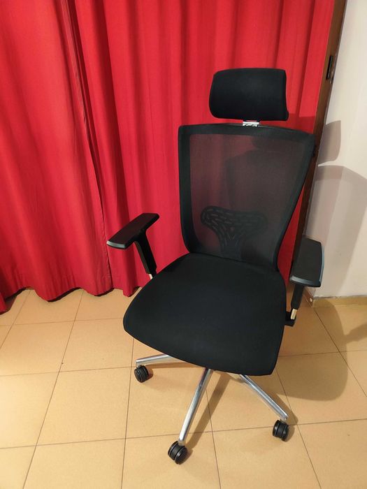 Офис стол / Office chair