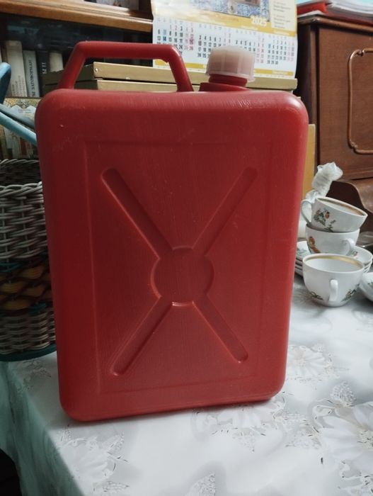 Фляга 8 литров,новая