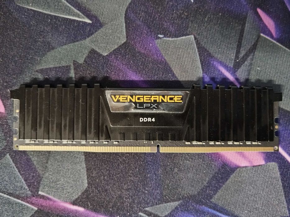 Памет Corsair Vengeance LPX, 32GB DDR4, 3200MHz, CL16