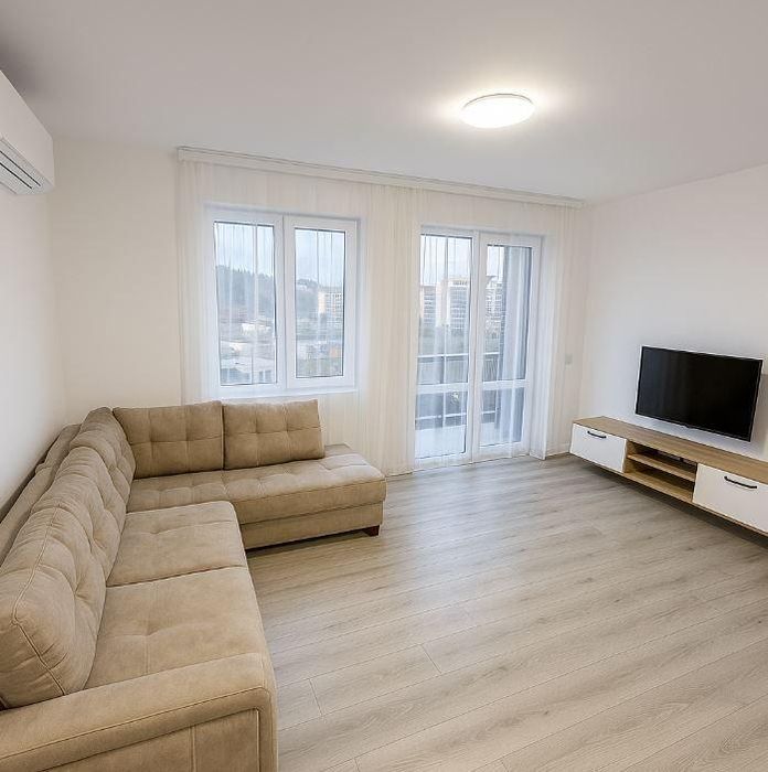 Двустаен апартамент в района на Възраждане 4!