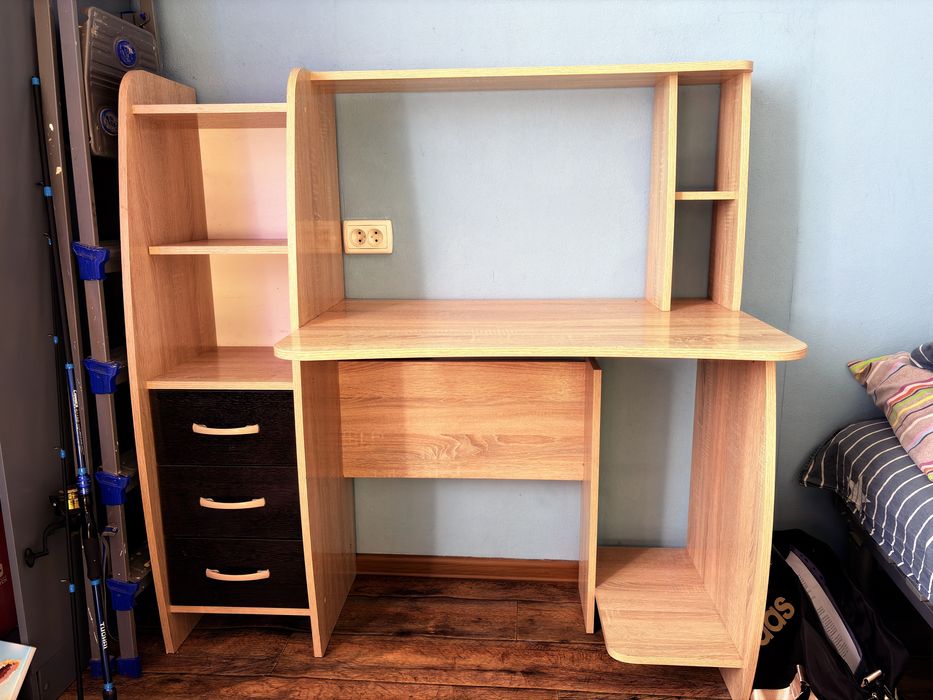 Стол компьютерный