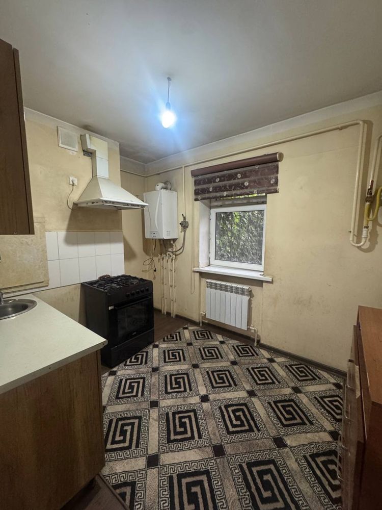 Сергели 5 А 3 хона 57 квадрат 1 чи эт .сквазной,обой ремонт метро