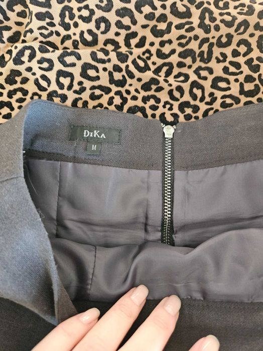 Дамска къса пола Dika