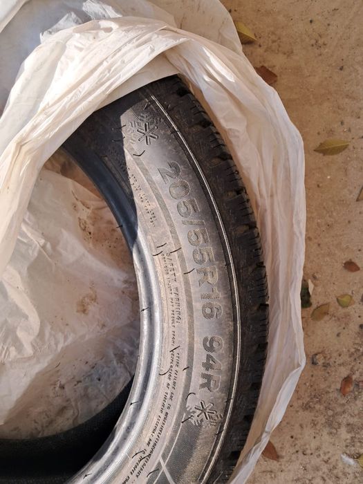 Продам почти новую резину 205/55/R16