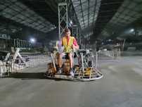 Pardoseli Elicopterizate cu Cuarț, Beton finisat cu elicopter - Periat