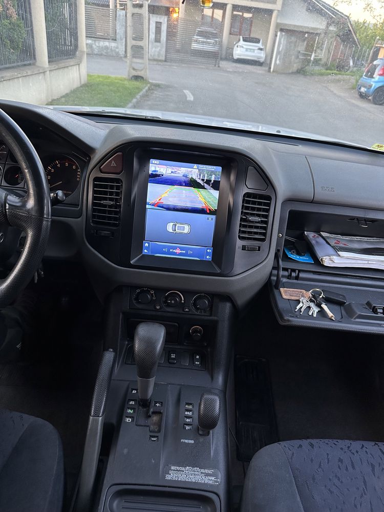 Mitsubishi Pajero 3.2 D-ID Autoutilitară