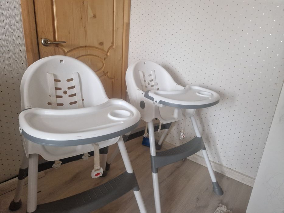 Продам 2 стульчика для кормления