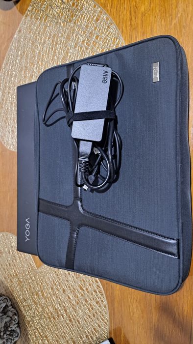 Vînd laptop Lenovo Yoga 7i