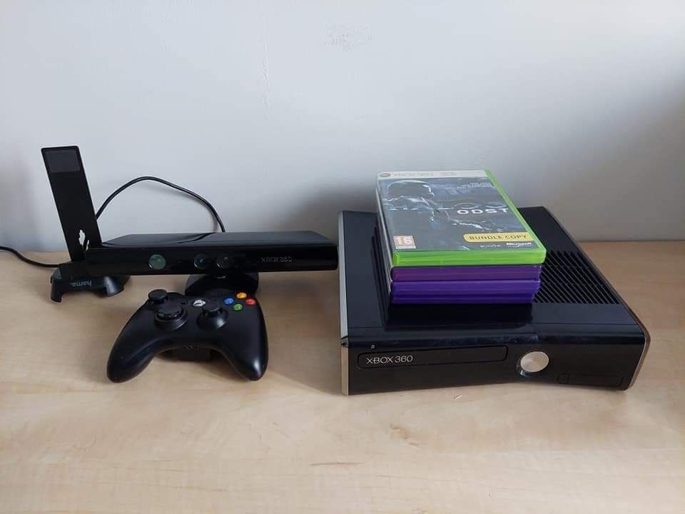 Xbox 360 + Kinect +controller
