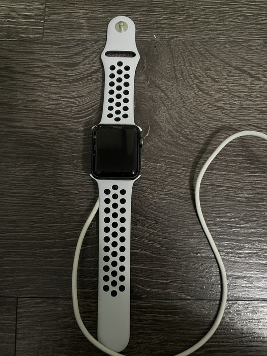 Vand apple watch seria 3 blocat pe icloud