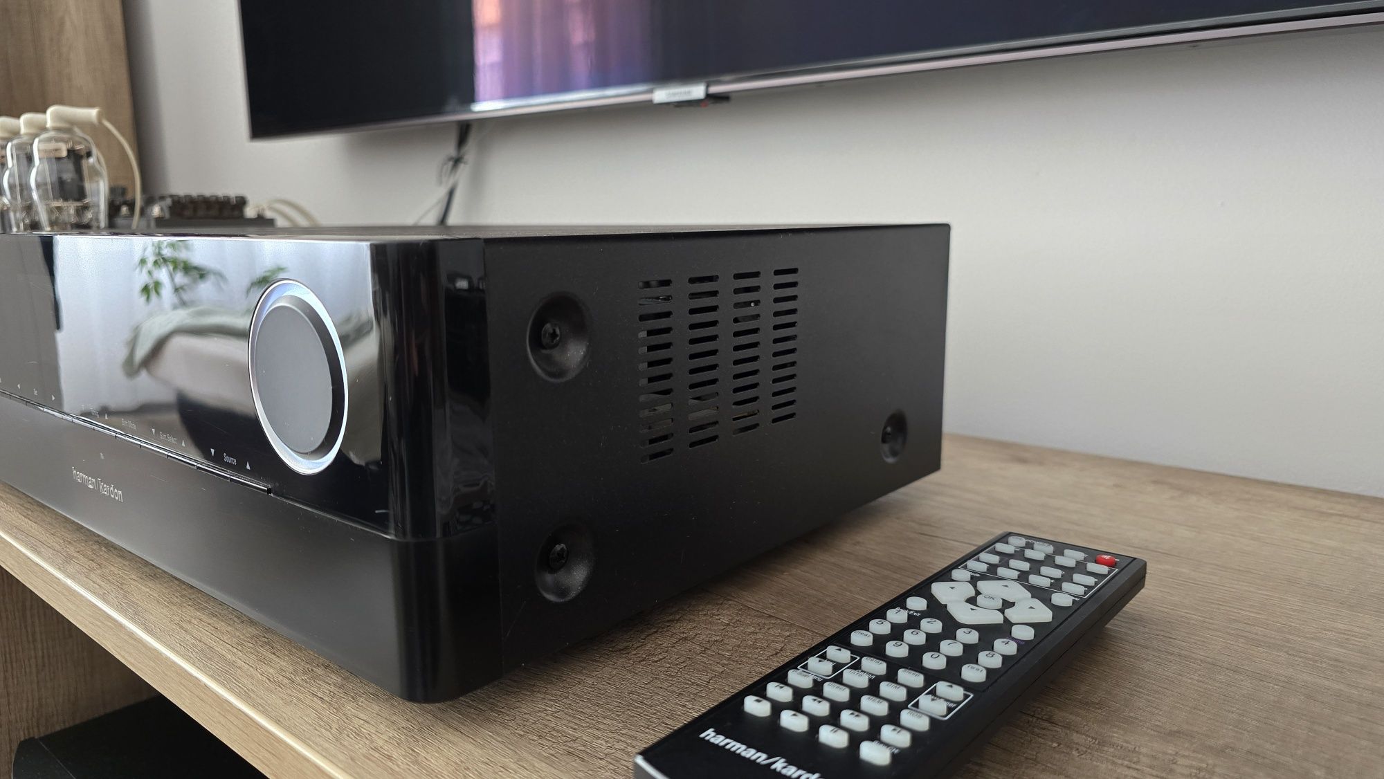 Резервиран до 07.07. Ресийвър Harman Kardon AVR 171S