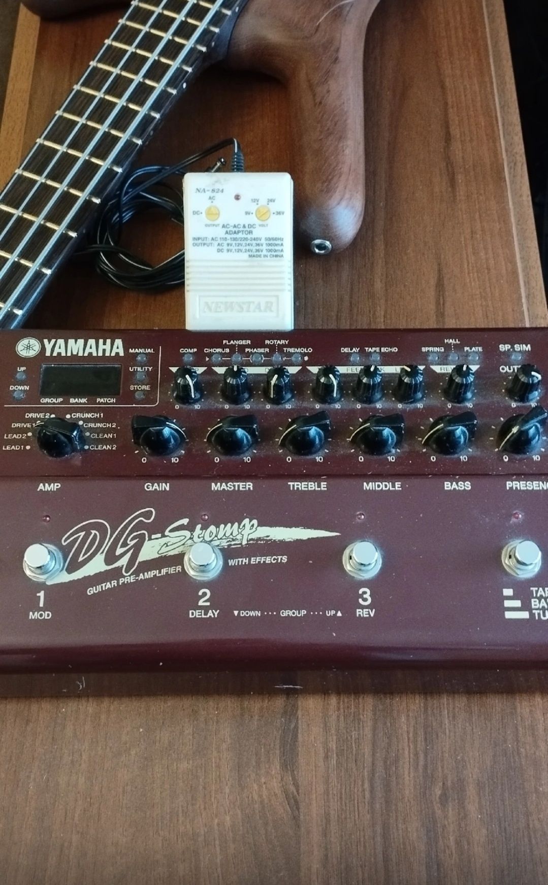 гитарный процессор Yamaha DG-Stomp