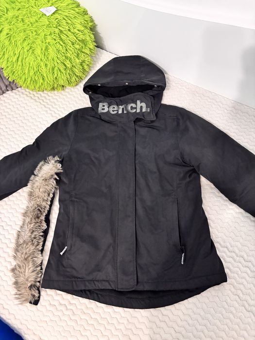 Дамска гривна Aspinal и сребърна якета и дрехи