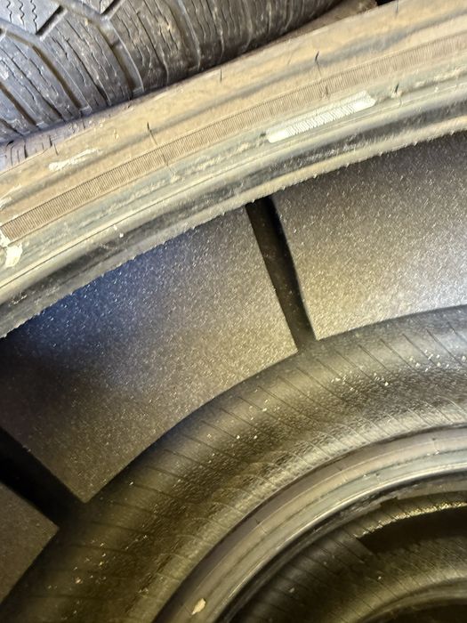 255/45/19”Set 4 buc PIRELLI.anv M+S Iarnă.Impecabile.