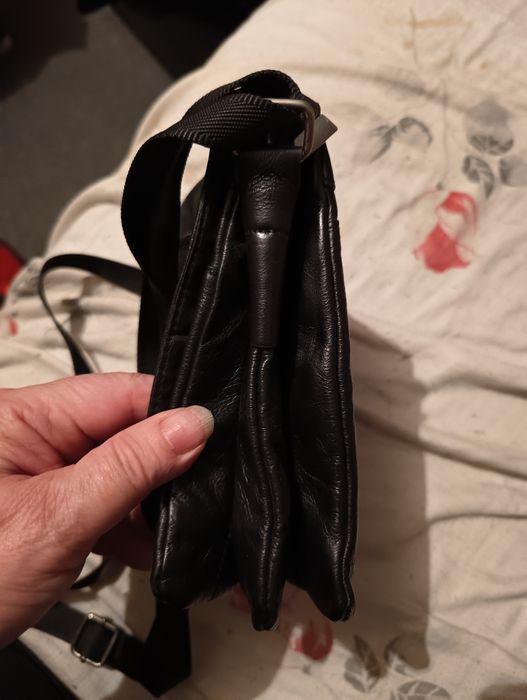 Кожена чанта за през рамо