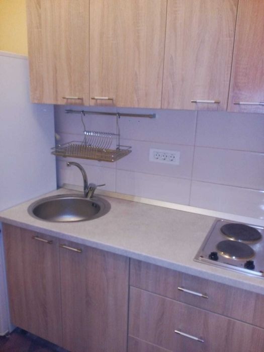 Proprietar Inchiriez Garsonira Zona Lipovei