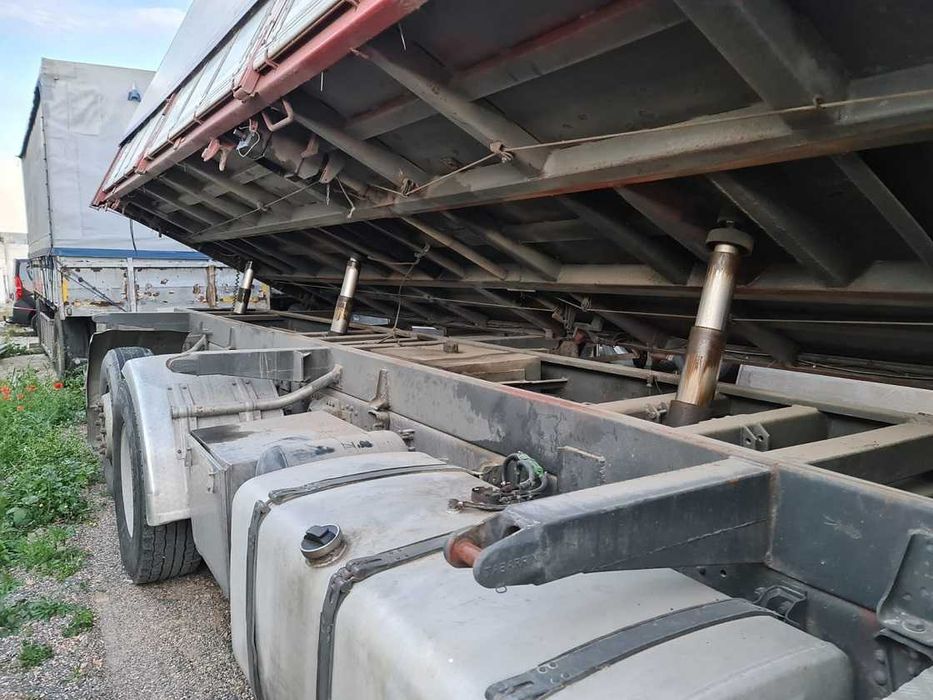 Vând pentru cereale SCANIA 530, basculabil