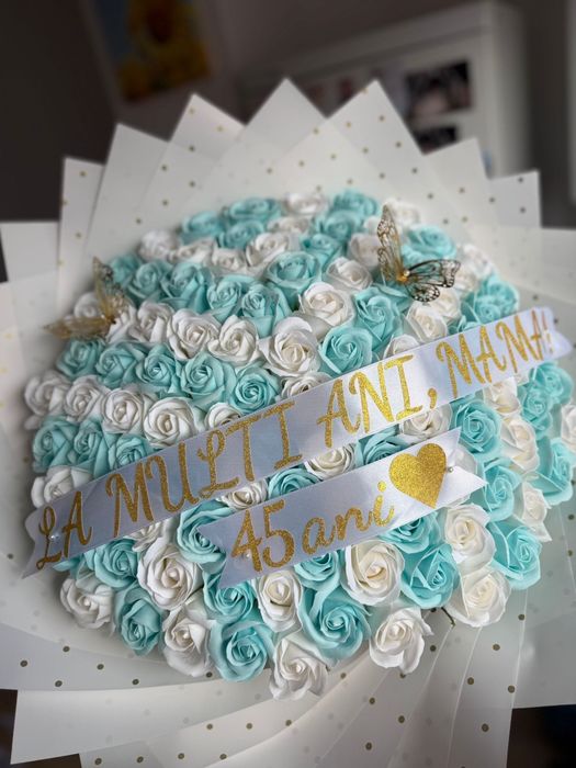 Buchete de trandafiri de sapun & aranjamente florare-realizate manual