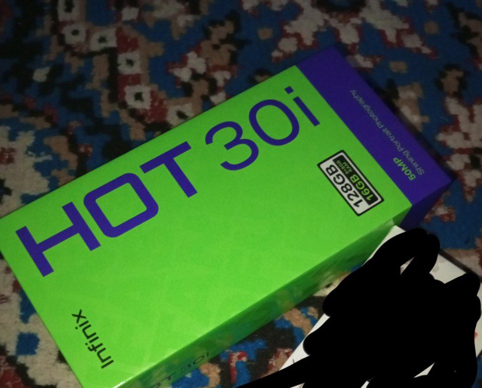 Infinix hot 30 play sotiladi holati yangi hamma narsasi uziniki