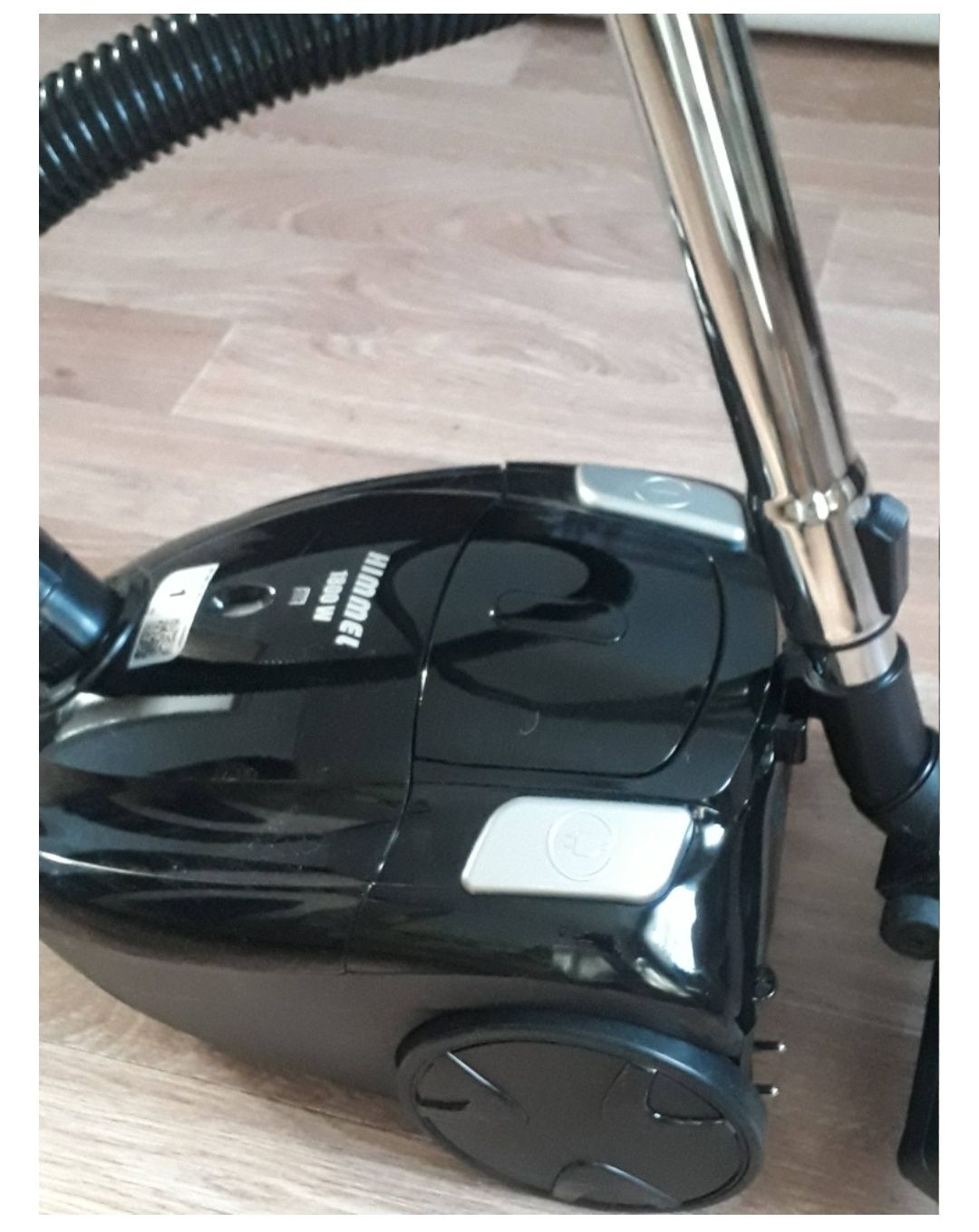 Продам пылесос .