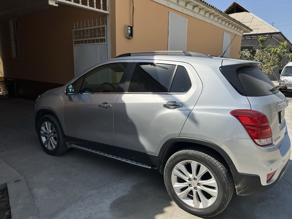 Tracker 1 premier