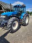 Tractor new holland 8560