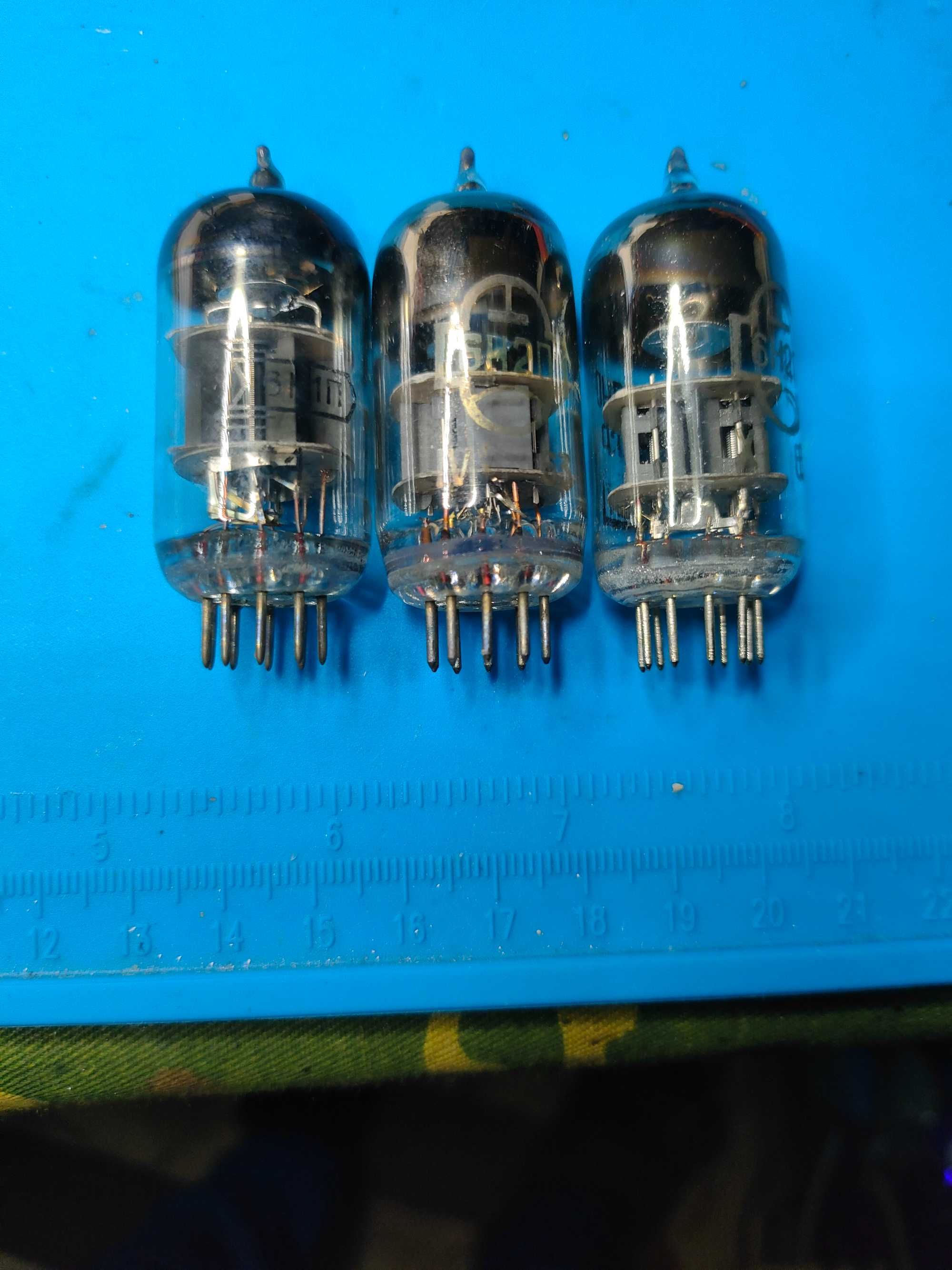 Tub lampa 6N1P, 6N2P ,lot 3 lampi