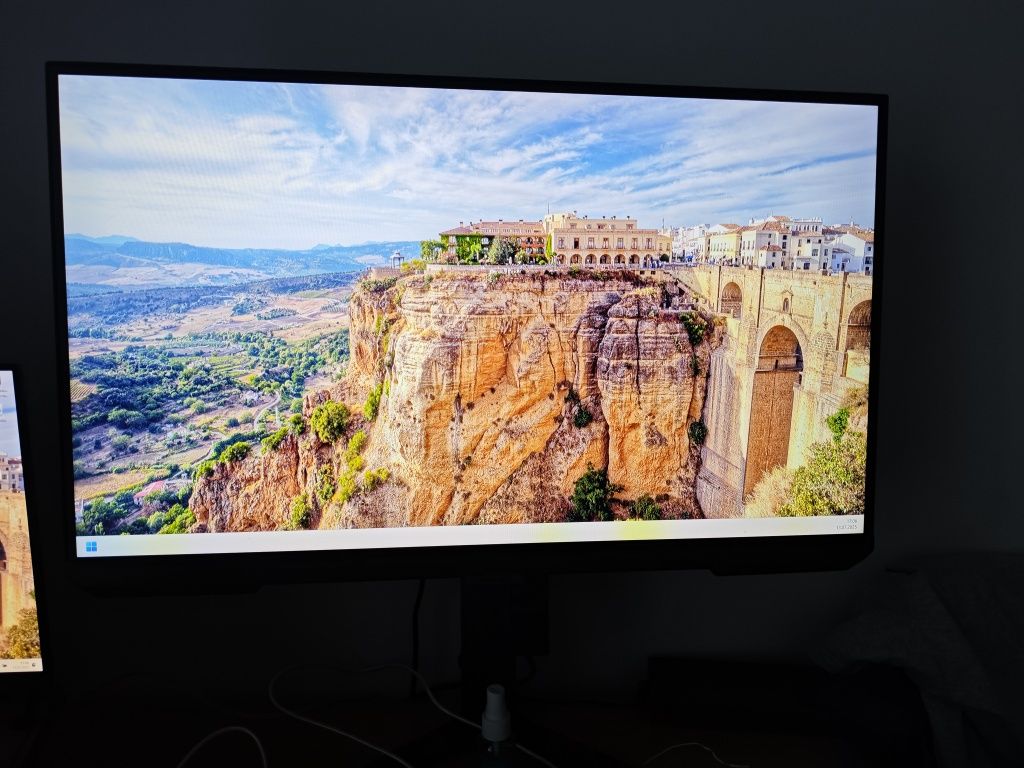 Samsung odyssey G4 27
