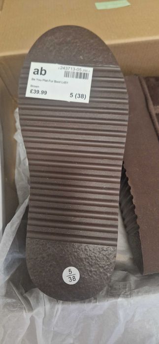 Ботуши UGG нови зимни