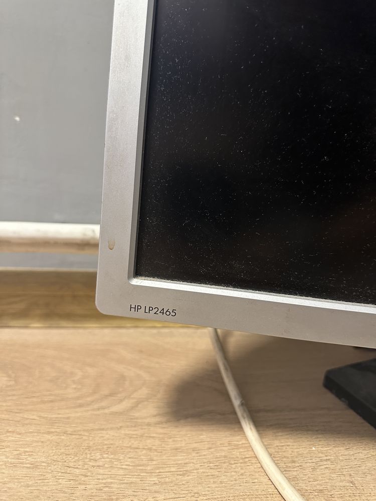 Монитор за компютър HP
